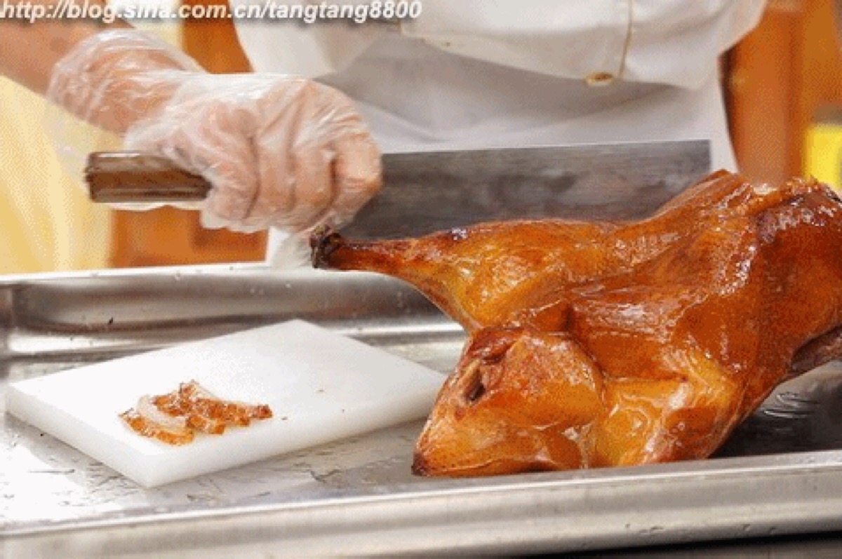 【星空体育APP】自在球员身份的前阿森纳中场弗拉米尼遭各大俱乐部哄抢(图1) 星空体育APP