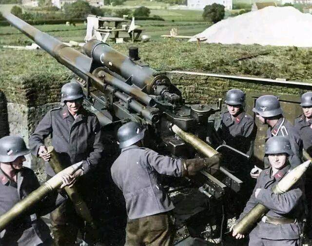 星空体育APP网站_
二战德军最有效率的队伍体例“战斗群”到底是什么?(图1) 星空体育APP网站_
二战德军最有效率的队伍体例“战斗群”到底是什么?(图1)