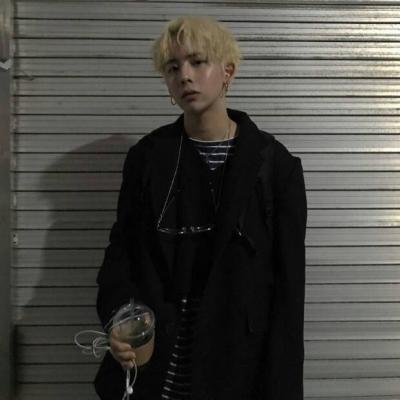 星空体育APP_英超转会有点高? 曼联切尔西互换总价达1.5亿镑(图1) 星空体育APP网站